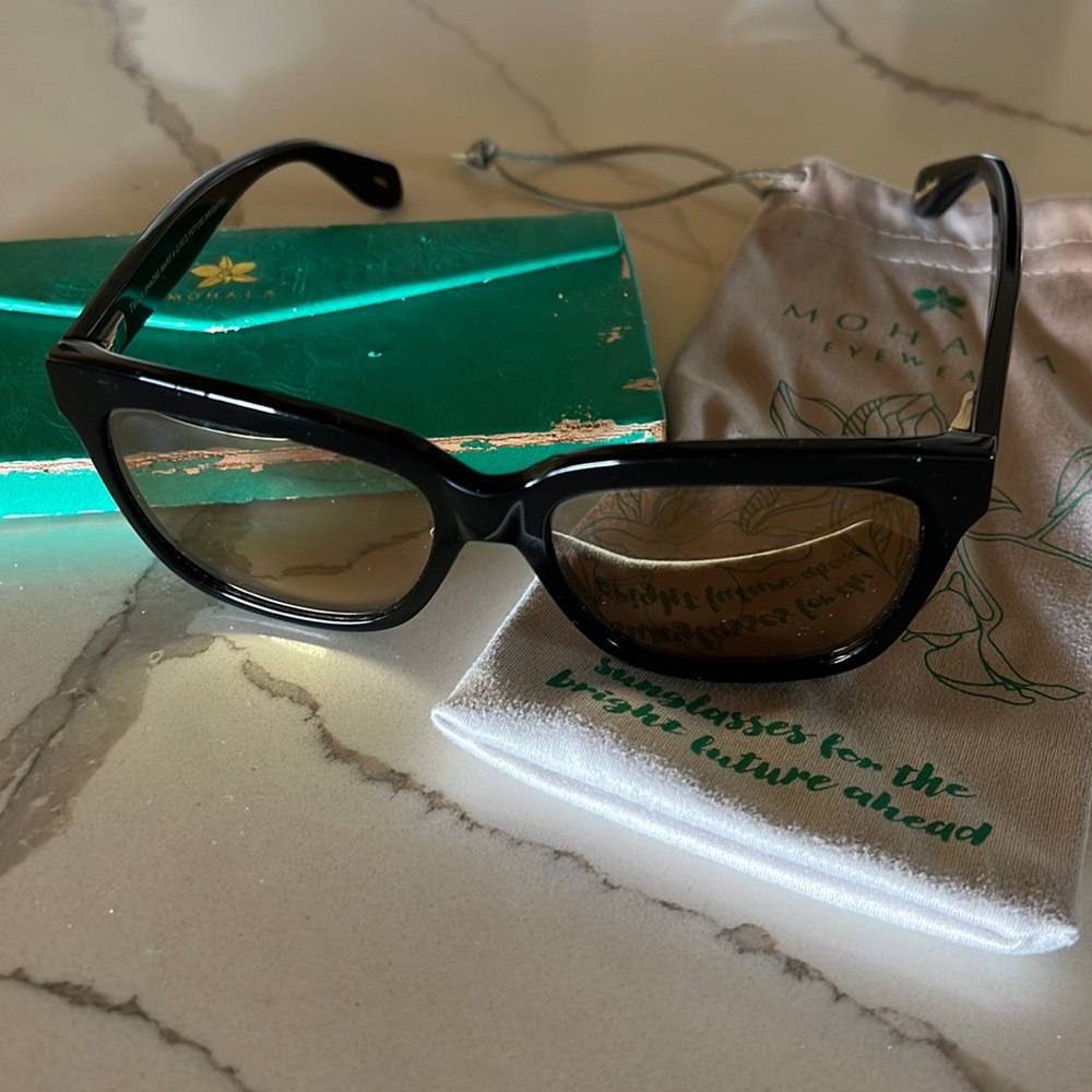 Mohala Mei sunglasses